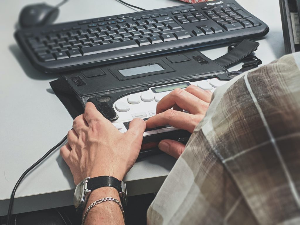 Lecteur braille